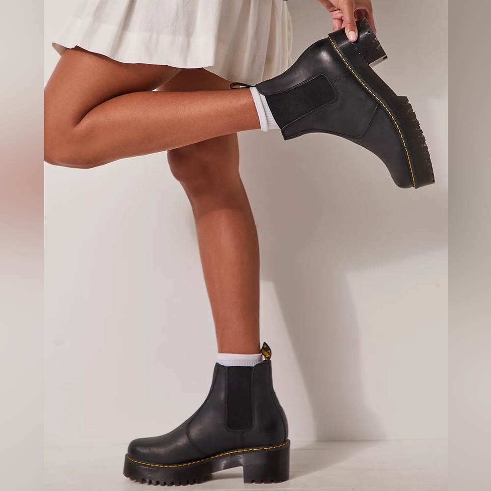 Dr marten Rometty platform Chelsea boots